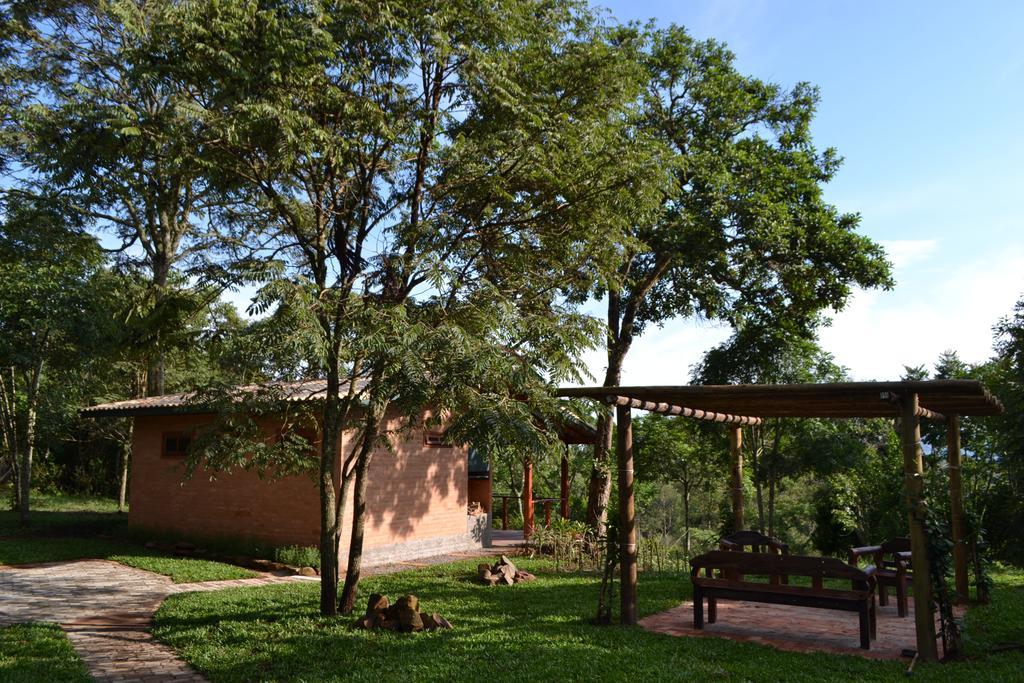 Inn Candeias Cunha